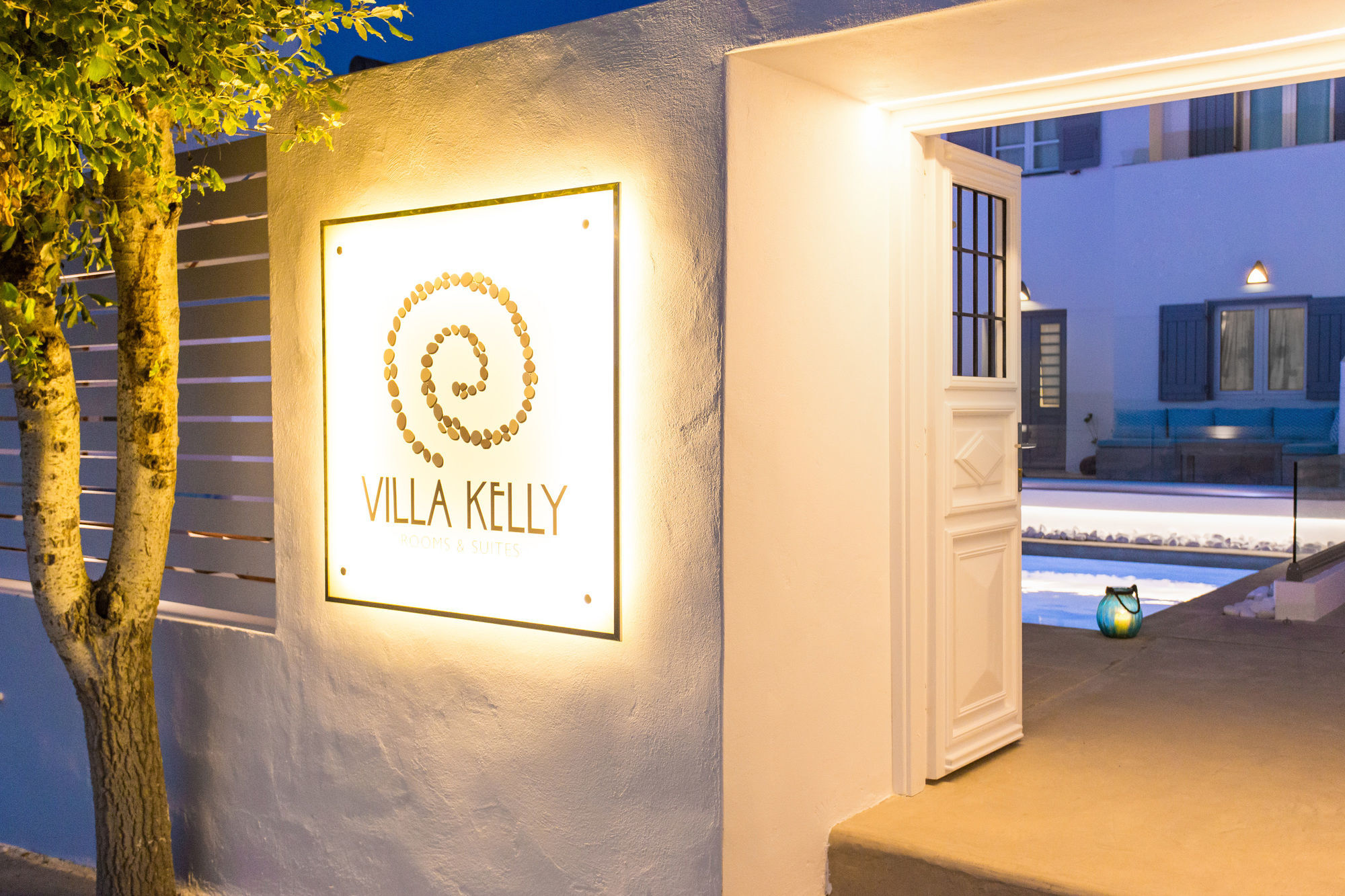 נאוסה Villa Kelly Rooms & Suites מראה חיצוני תמונה